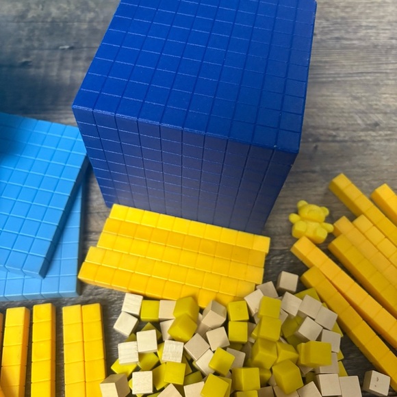 Math Manipulative Base Ten Counting Blocks, Plastic Geometric Tiles & Color Link - Picture 12 of 12